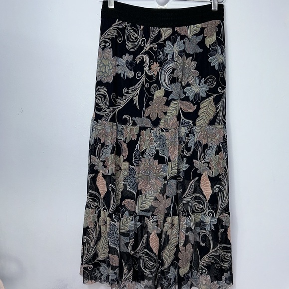 Lavish Sheer Maxi Skirt - Picture 5 of 10